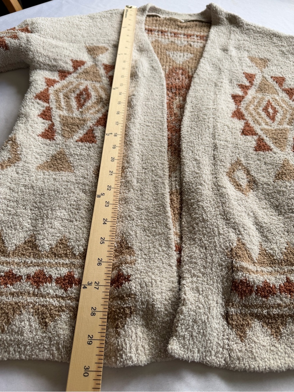 New In Cozy Neutral Aztec Patterned Open-Front Women's Sweater Cardigan. Size M - Picture 9 of 10